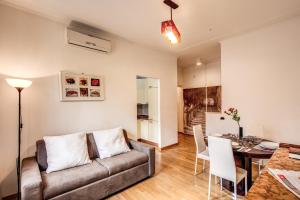 Two-Bedroom Apartment room in M&L Apartment - Caracalla Holiday