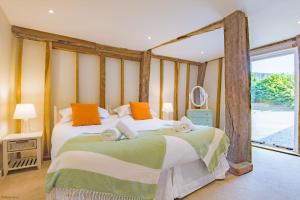 Great Higham Barn by Bloom Stays