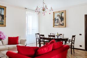 Classic apartment near the Colosseum