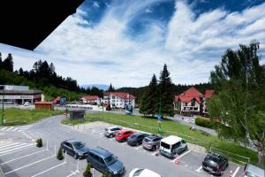 Family Room with Mountain View room in Club Rossignol