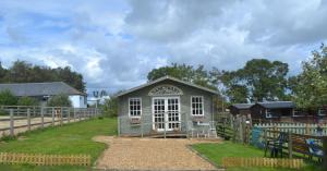 Owls Nest Log Cabin