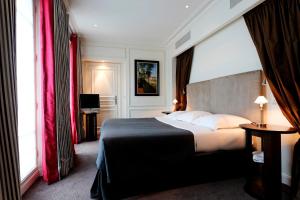 Hotels La Tremoille Paris : photos des chambres