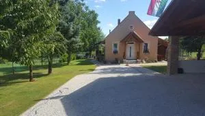 Gyöngyvirág Apartman - 切尔塞格托毛伊