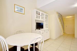 Parque Santiago II, Playa de Las Americas