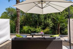 Downtown Apartments Dorian and Nadia