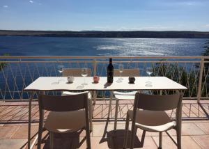 Seaview Apartments