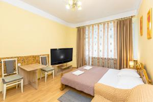 Подобово у місті Львові на вулиця Ференца Ліста 3 біля Палацу Мистецтв центр