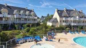 Appartements Vacances O Cap Coz - Jardin vue mer et piscine - Residence Cap Azur Fouesnant : photos des chambres