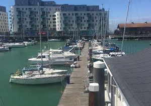 Brighton Marina Floating home - 布莱顿霍夫