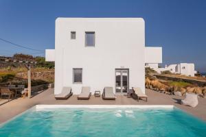 Nikoi Villas Myconos Greece