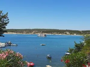 Apartments Nikola Caska - Časka