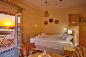 Guesthouse ERI Syros Greece