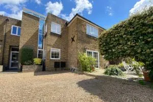 Delf Stream, close to town with lovely sunny terrace - 桑德维奇