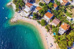 Beachfront Casa Ahoi with 2 bedrooms, heated pool, amazing sea views