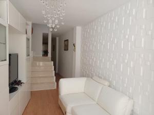 Casa con habitaciones privadas