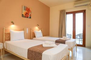 Takis Studios Skiathos Greece
