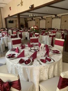 Pensiune Restaurant Rustic Rm Sarat