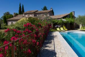 Villas Maison de campagne au charme provencal : photos des chambres