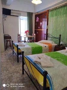 HERMOUPOLI ROOMS Syros Greece