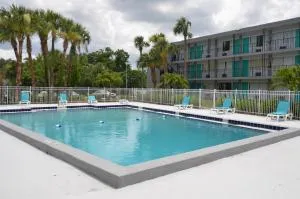 Altamonte Springs Hotel and Suites - ألتامونت سبرنغز