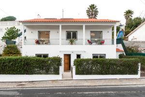 Beachouse - Surf, Bed & Breakfast