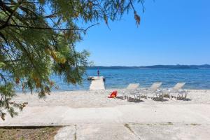 Apartments Bibinje by the Beach