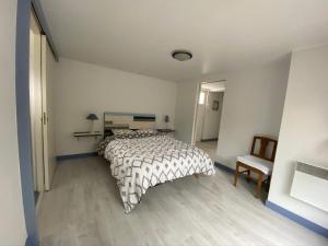 Appartements CENTRE CHATELAILLON GRAND T2** AVEC COUR 100mPLAGE : photos des chambres