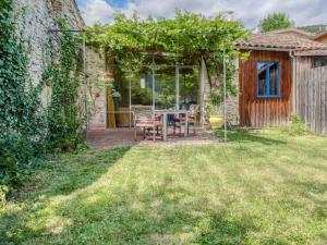 Maisons de vacances Cozy Holiday Home in Marignac en Diois with Garden : photos des chambres