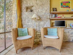 Maisons de vacances Cozy Holiday Home in Marignac en Diois with Garden : photos des chambres