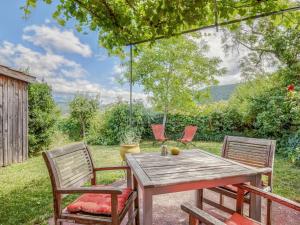 Maisons de vacances Cosy holiday home with garden : photos des chambres