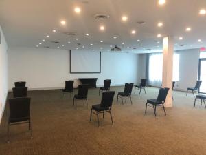 Executive Suites Hotel & Conference Center, Metro Vancouver