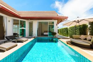 Luxury Pool Villa A14 3BR 6-8 Persons