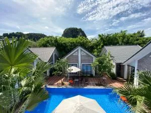 Tam Coc Golden Rice - Ніньбінь