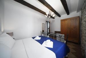 Heritage Residence in Center with pool