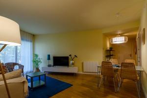 Devesa Park Apartment with Private Parking