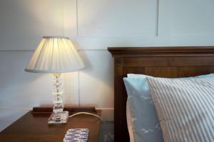 Deluxe King Room with Shower room in Brookfields