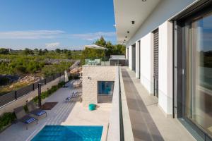 VILLA VM