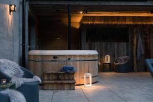 GOING TRIPLE A apartments WEST