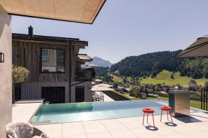 GOING TRIPLE A apartments WEST