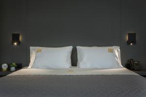 Executive Suite room in Royalty Hotel Athens