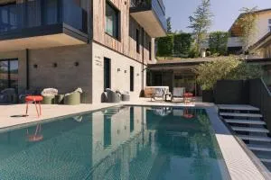 GOING TRIPLE A apartments WEST - Going