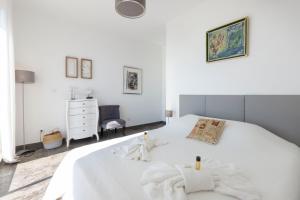 Villas BNB RENTING Breathtaking luxurious villa with sea-view in Theoule sur Mer : Villa