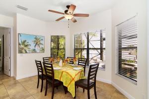 Tropical waterfront paradise with gulf access, heated infinity pool and spa - Villa Southern Shores