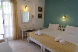 Corali Hotel Beach Front Property Ios Greece