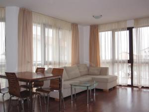 Templum Yovis Apartments