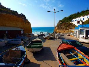 Casa Rainha Near Carvoeiro pool BBQ