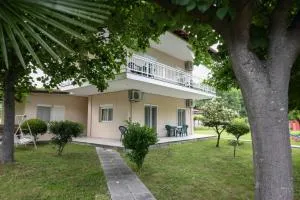 Prionas Studios - Паралія-Скотінас