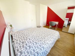 Appartements 022 CHIC & COSY GRAND APPART DUPLEX 92m2 JARDIN WIFI SMART TV NETFLIX : photos des chambres