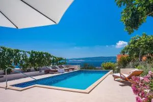 Villa Dasianda - only 90 m from the beach, private 30msq heated pool - Celina