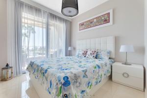 SEA SENSES SKYLINE Torrevieja